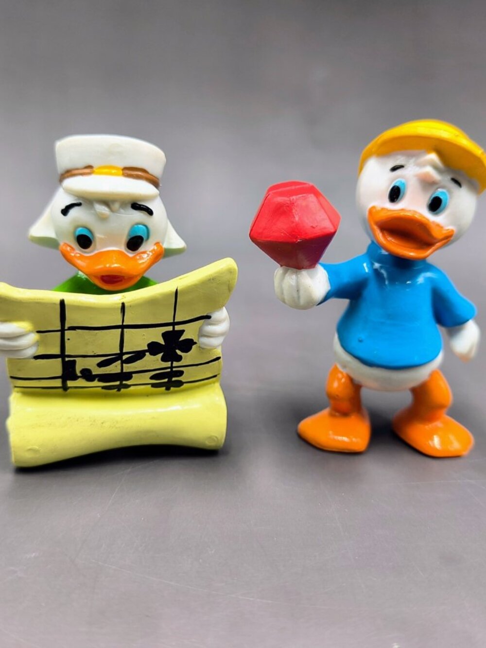 Vintage 1986 Disney Duck Tales Pvc Figures - Louie w Treasure Map & Dewey w/ Gem
